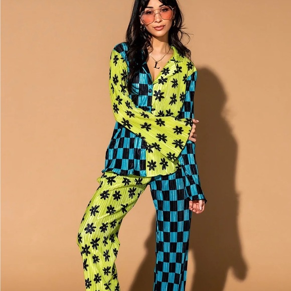 Dressed in LALA Other - LALA ORIGINAL: Long Sleeve Plissé Set in Retro Dream Half + Half